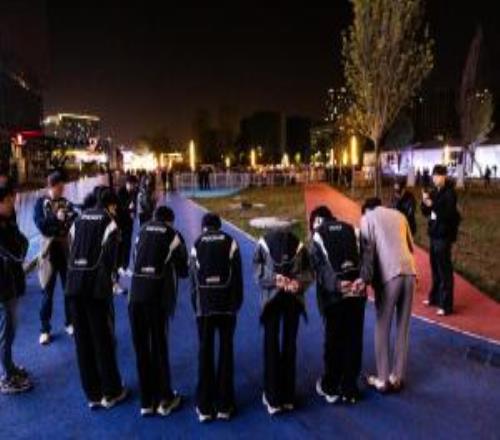 LPL春季赛今日海报比拼：RA-京疲力尽,WE-第十五战,TT-莫停歇